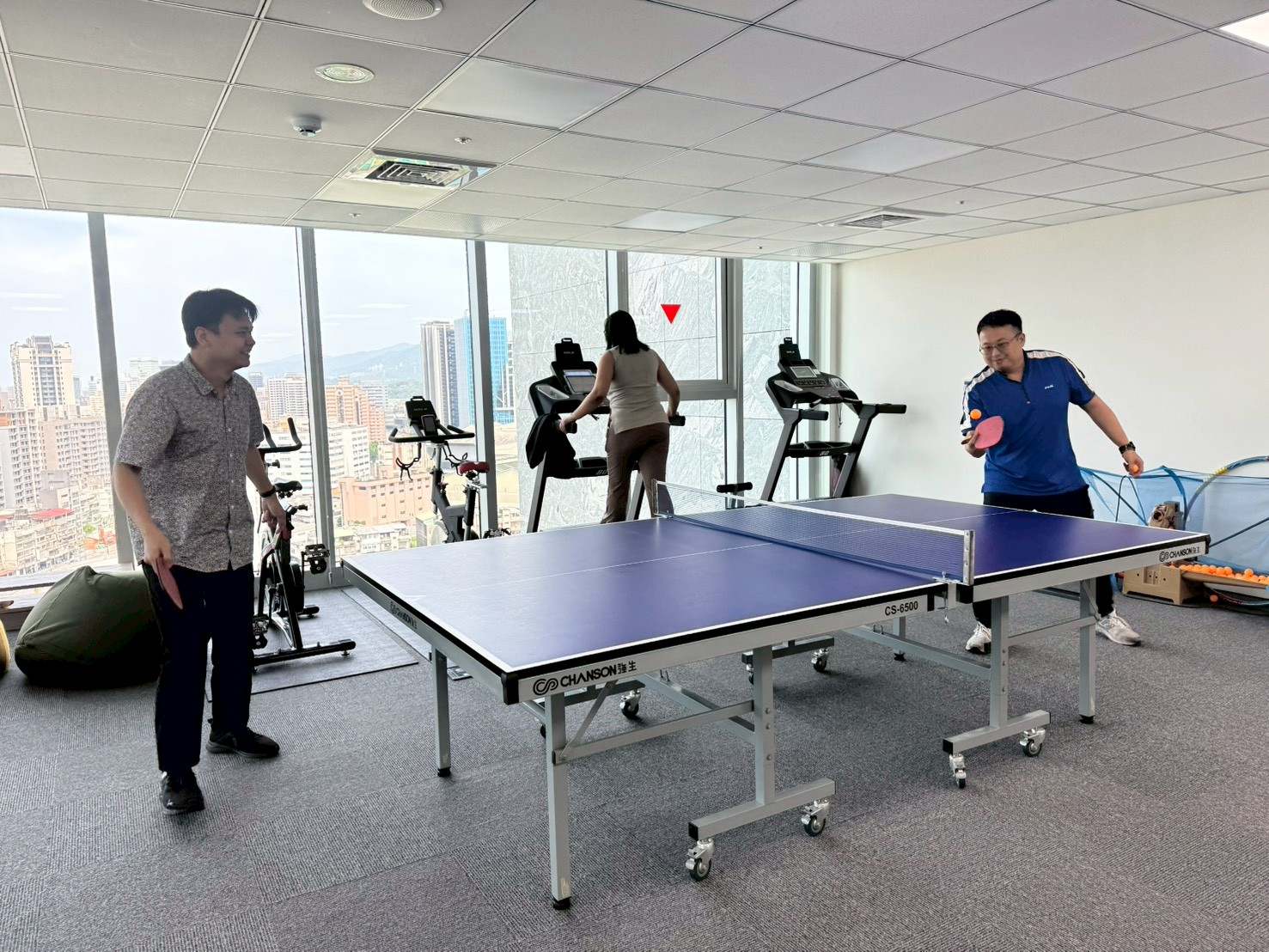 Employee lounge and fitness space at Lydsec Keypasco