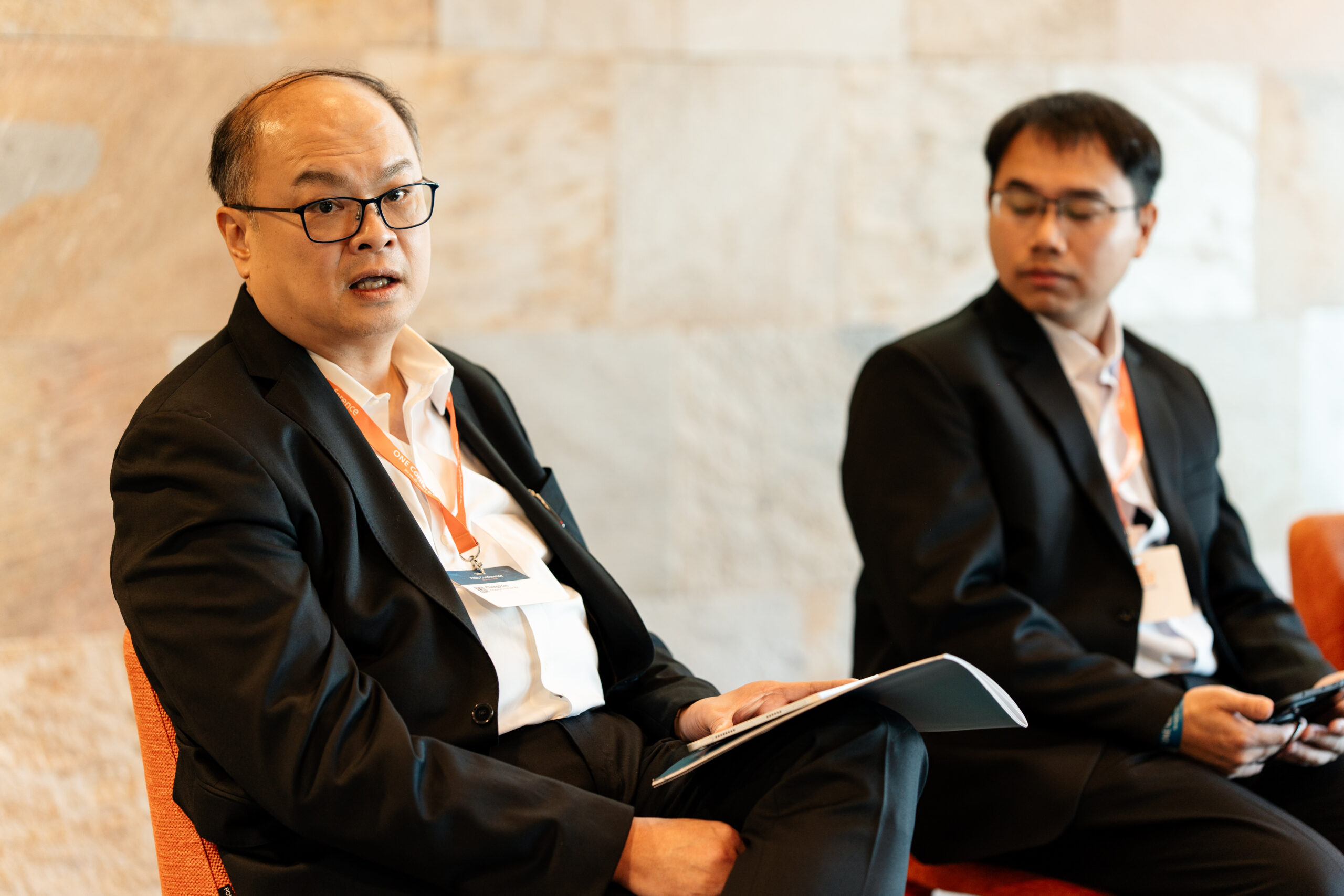 Chengi Lin 於座談中分享身分與授權觀點。
